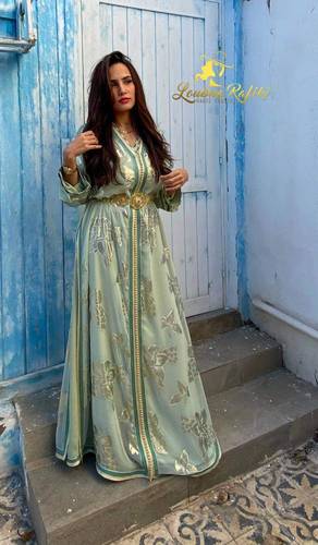 Caftan Marocain Vert Clair aux motifs papillon